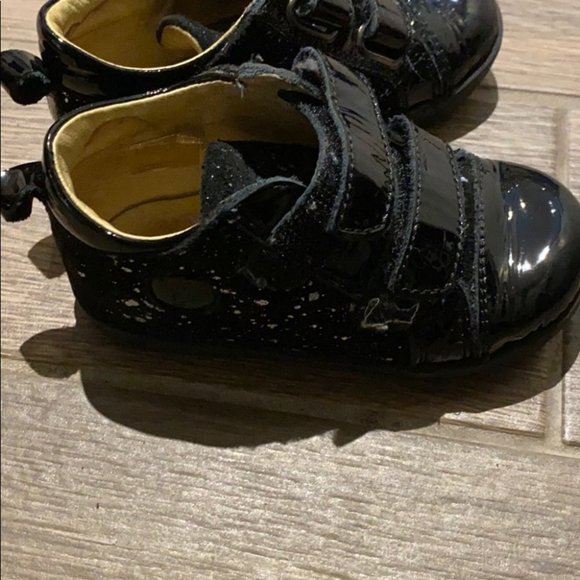 Falcotto Baby Girl Black Glossy Toe Sparkly Walking Wide Foot Shoes Size 21 - Picture 2 of 4